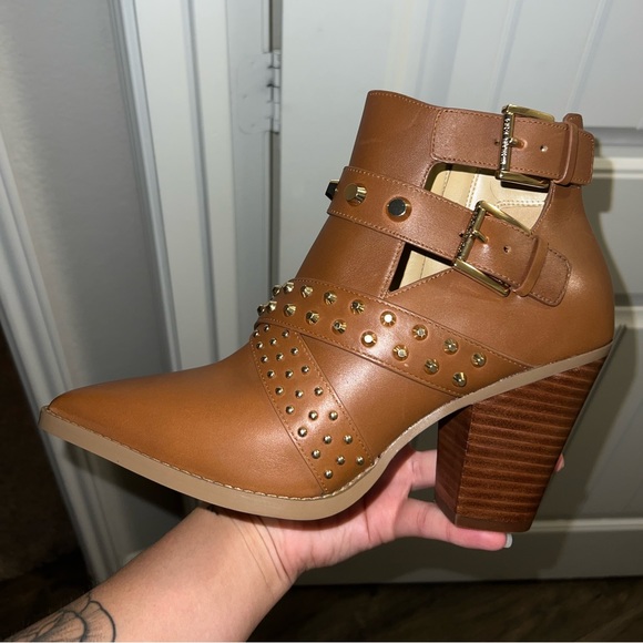 Michael Kors Dover Astor Stud Leather Ankle Boot - Picture 1 of 7